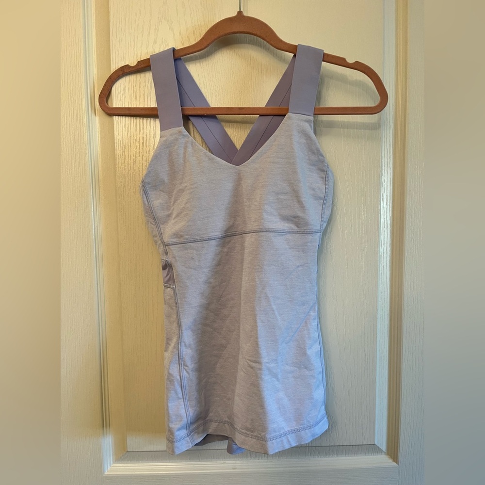 Light purple Lululemon tank top EUC